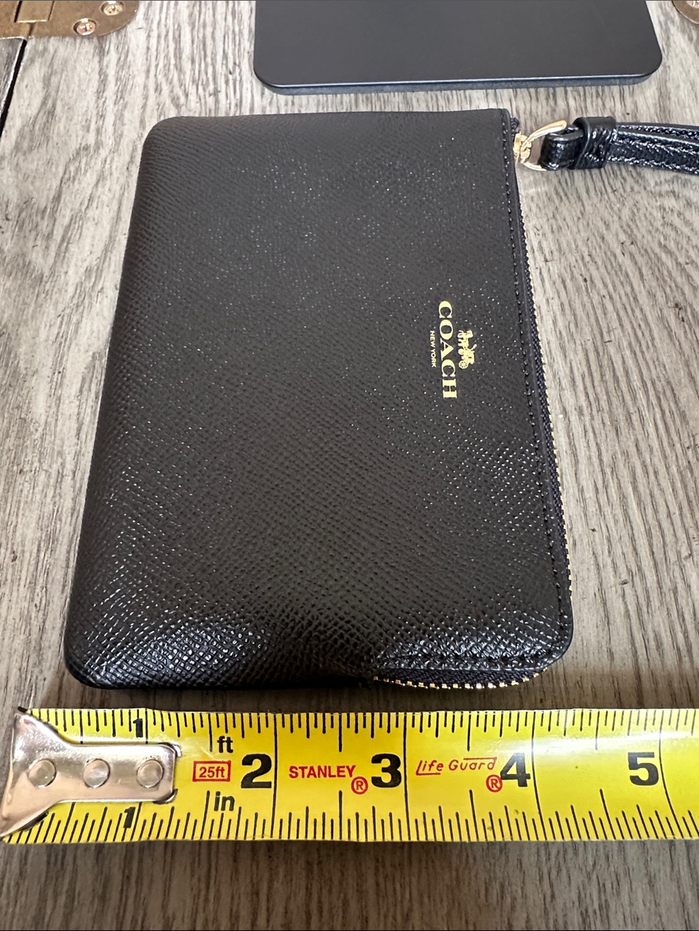 Coach F58032 Black Crossgrain Leather Corner Zip Wristlet Wallet NWT - Picture 8 of 10